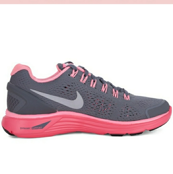 Nike Shoes - 𝐍𝐢𝐤𝐞 𝐋𝐮𝐧𝐚𝐫𝐠𝐥𝐢𝐝𝐞 4 𝐬𝐢𝐳𝐞 7
